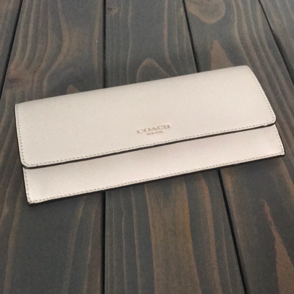 NWOT- Coach wallet